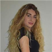 Insegnante di italiano madrelingua e laureanda in Lingua e Cultura italiano per l’insegnamento dell’italiano a stranieri e per la scuola, offre lezioni di italiano ed inglese